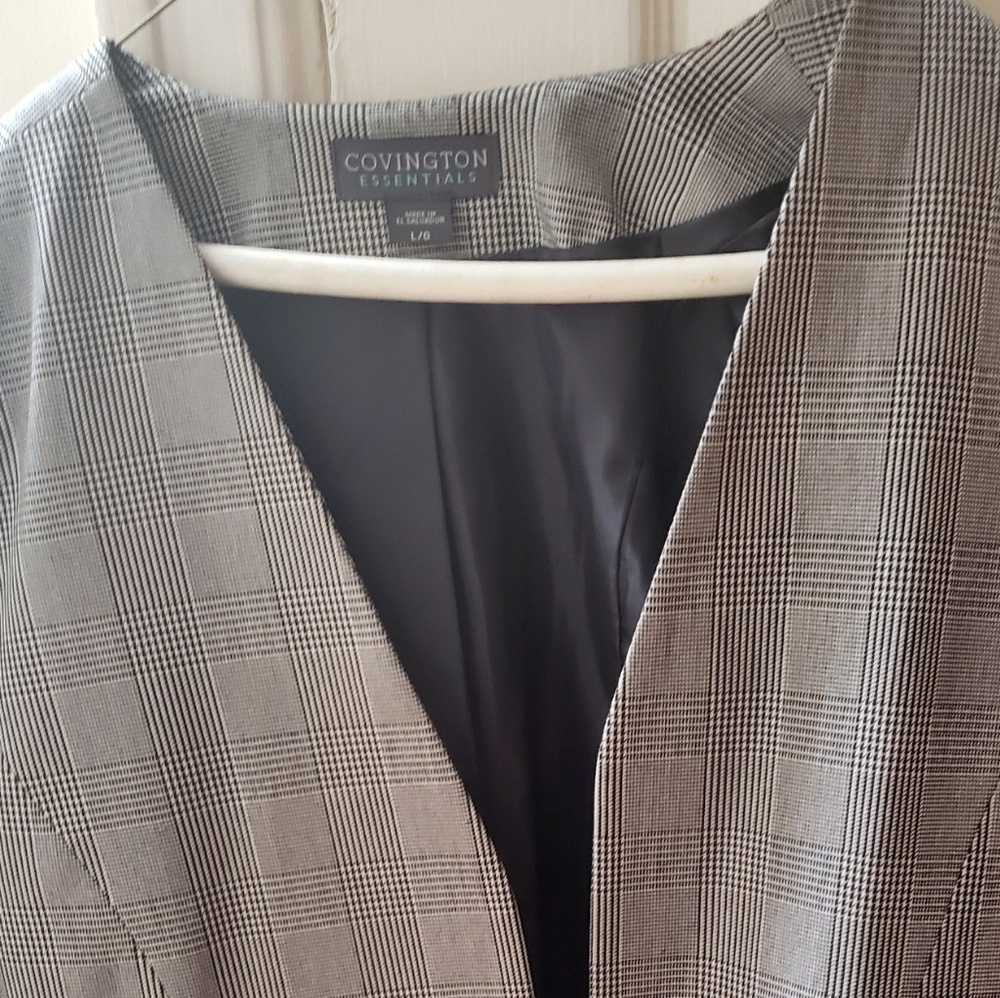 Covington pants suit - Picture 2 of 3